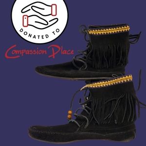 ♻️ DONATED Front lace boots with ankle accent